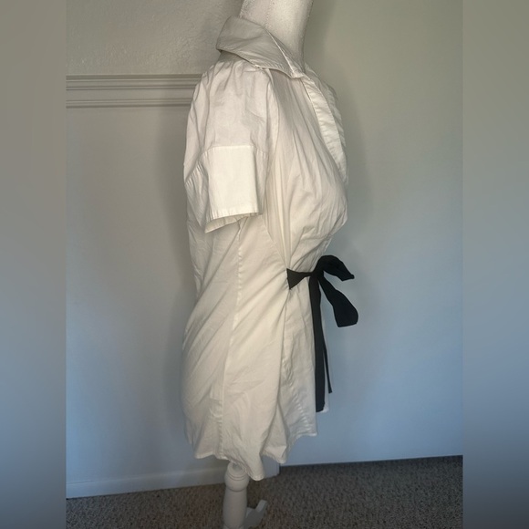 BCBG MaxAzria White Fitted Blouse with Tie Front Size M - Picture 4 of 10